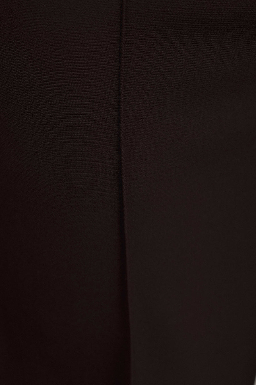 Gros plan du tissu marron chocolat mat