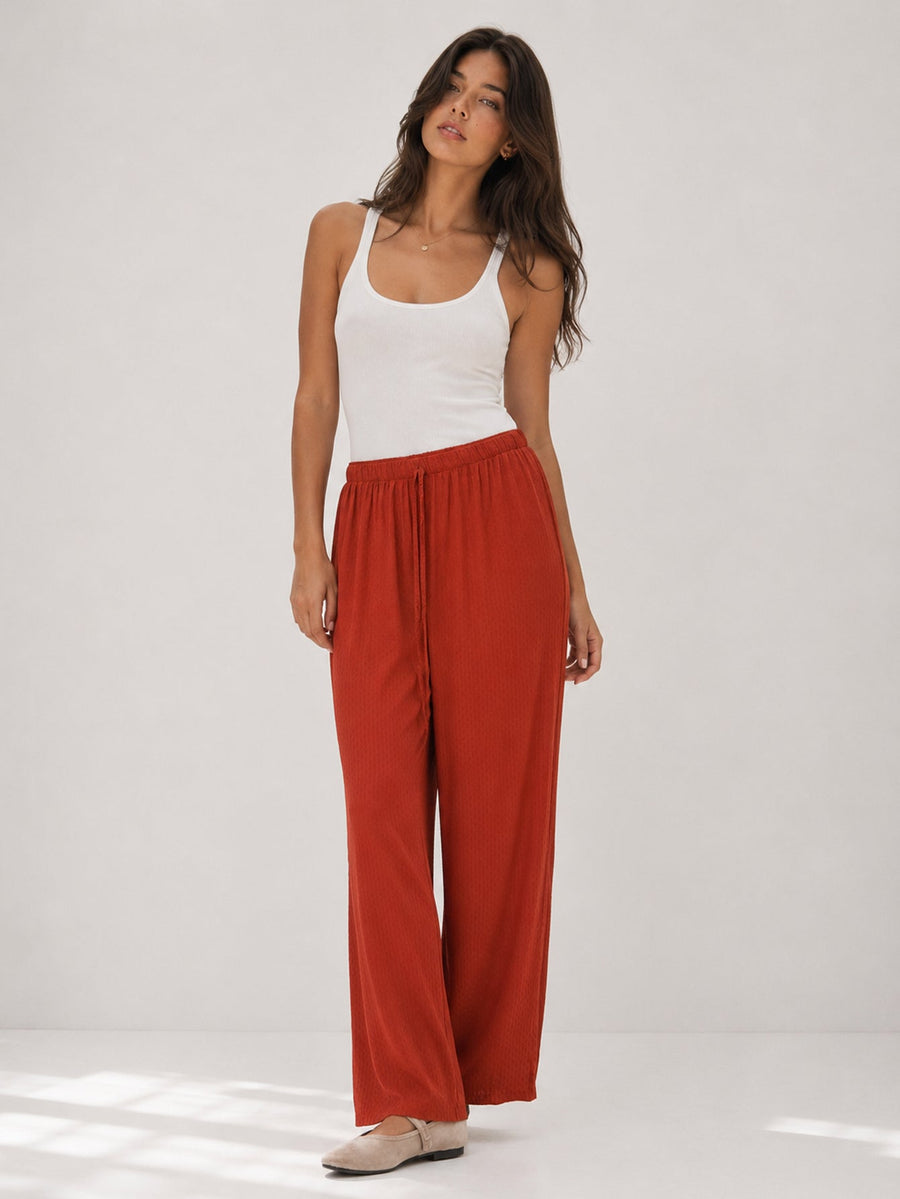 pantalon fluide jacquard rouille porté