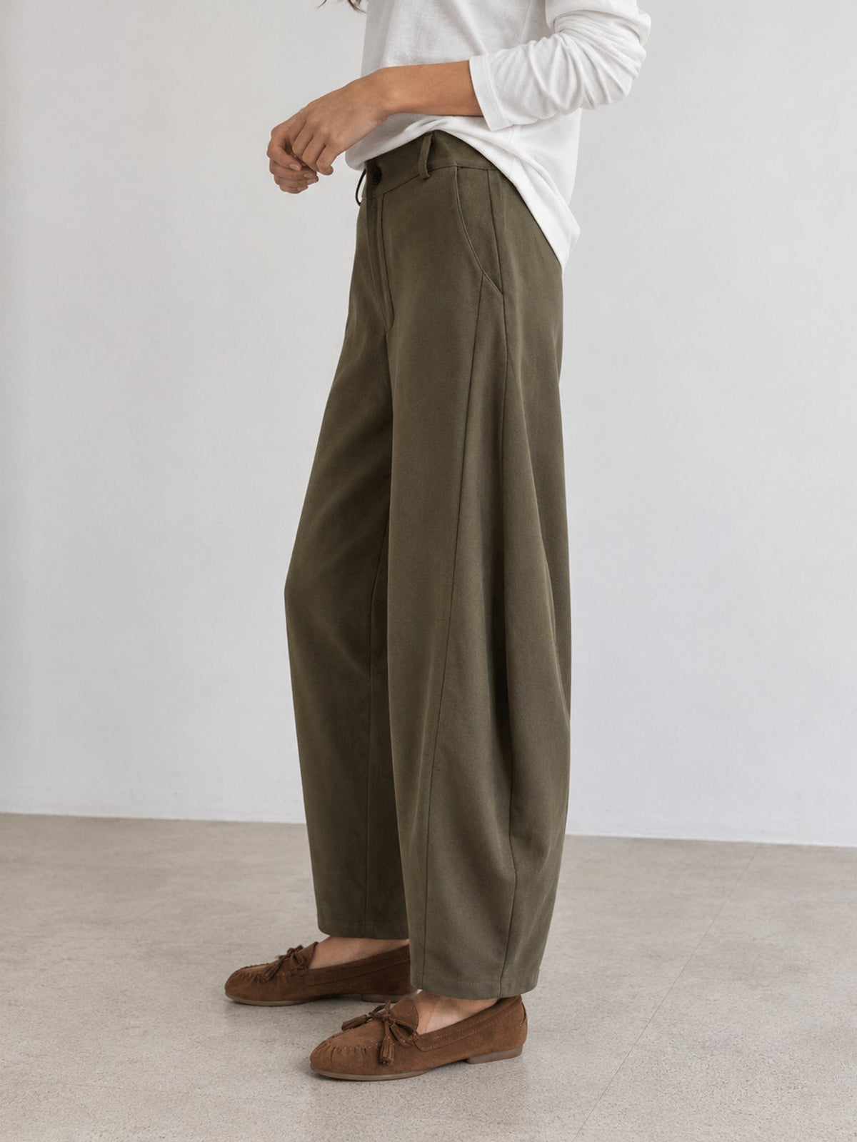 pantalon large en velours côtelé vert profil
