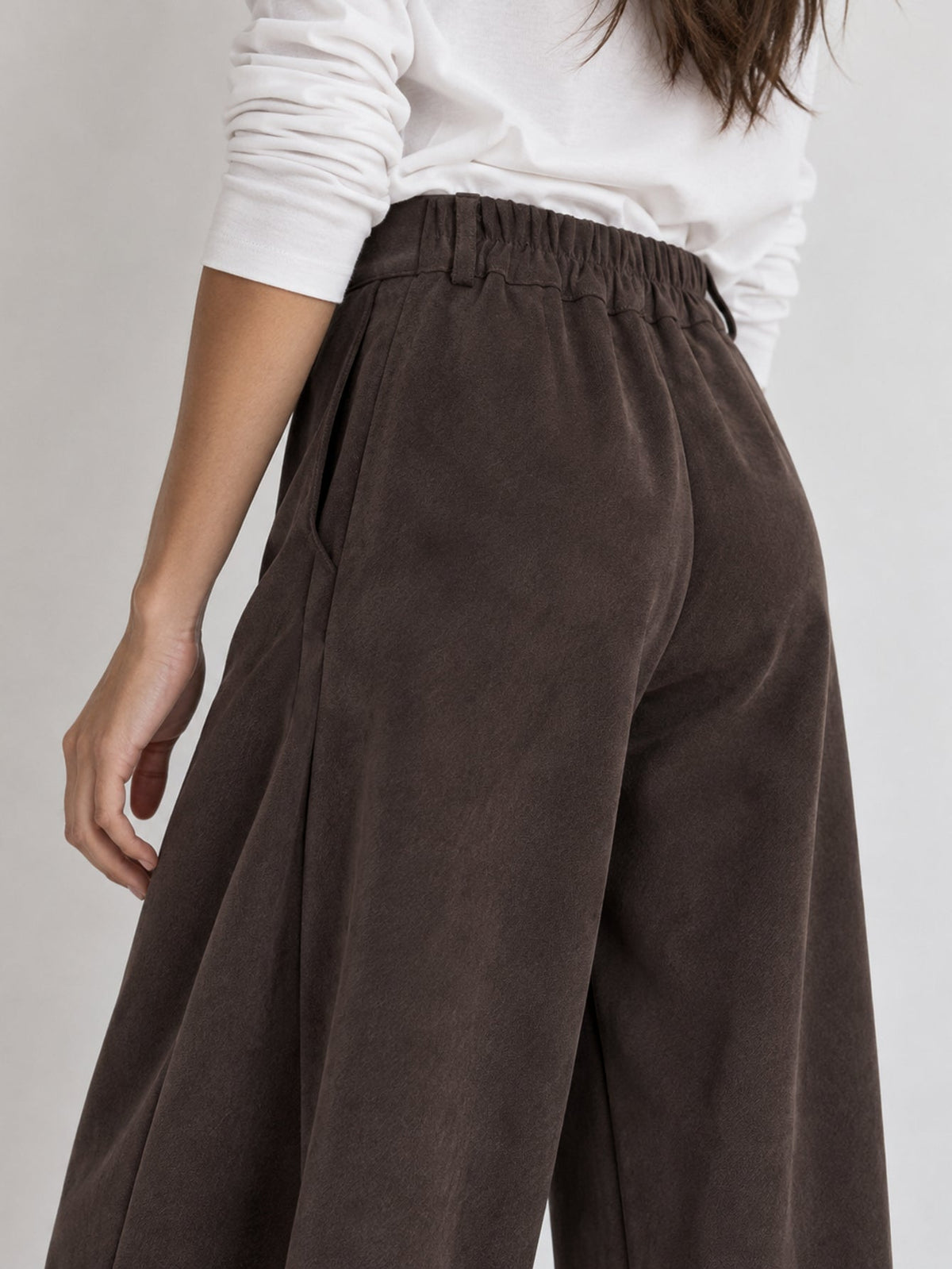 pantalon large en velours côtelé marron dos élastiqué