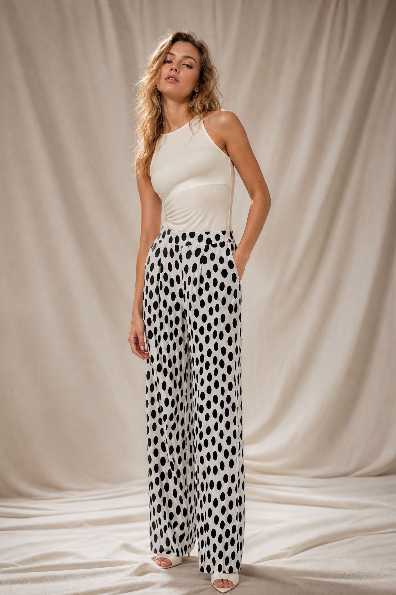 Pantalon palazzo crème à pois