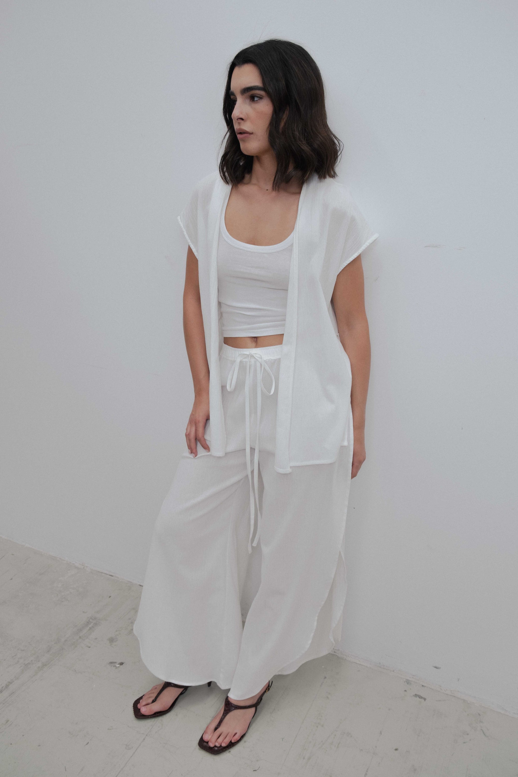 pantalon large en coton blanc a fentes image 1