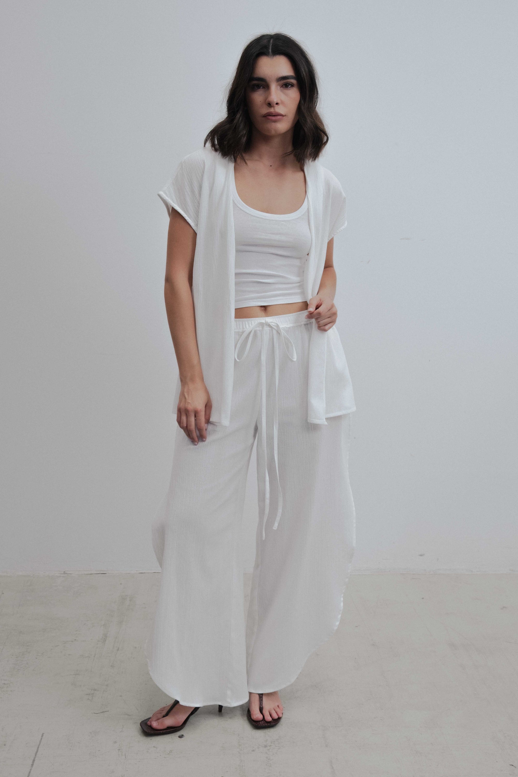 pantalon large en coton blanc a fentes image 2