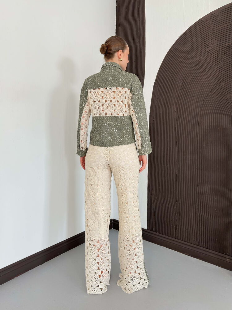 pantalon en crochet beige a bandes kaki image 4