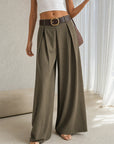 pantalon palazzo kaki en situation