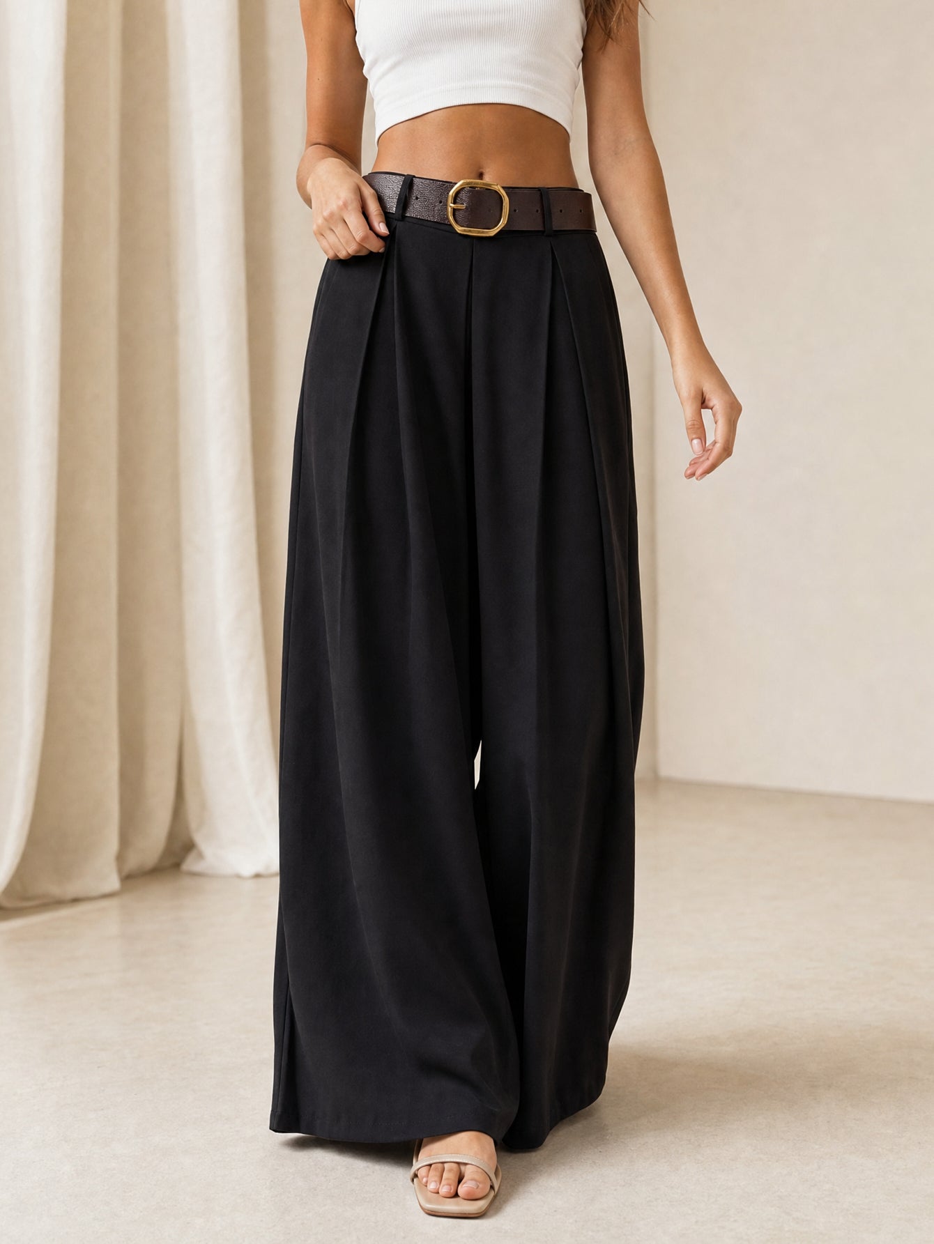 pantalon palazzo noir en situation