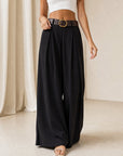 pantalon palazzo noir en situation