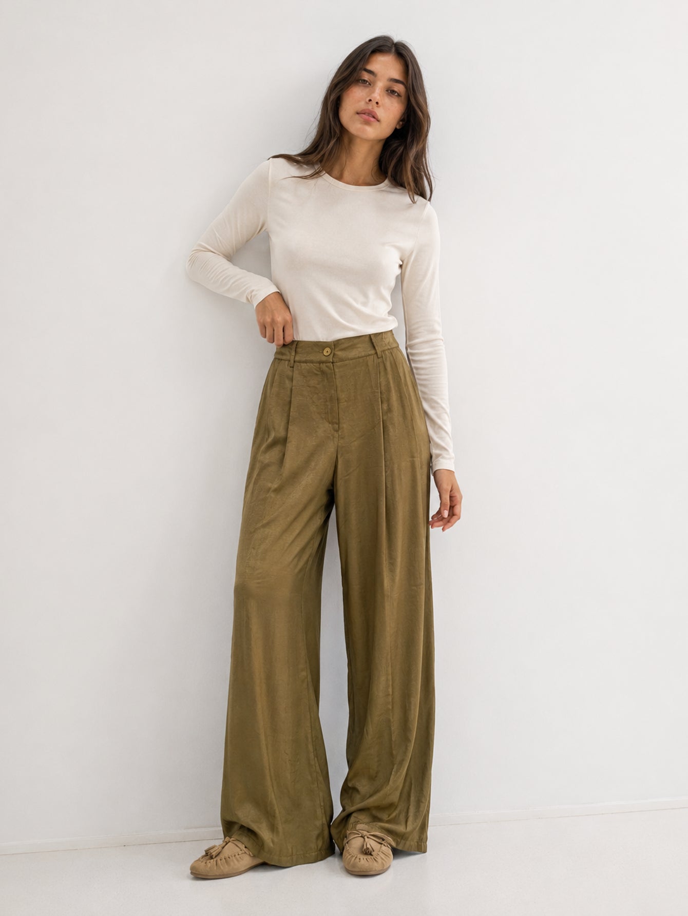 pantalon palazzo vert olive vue portée