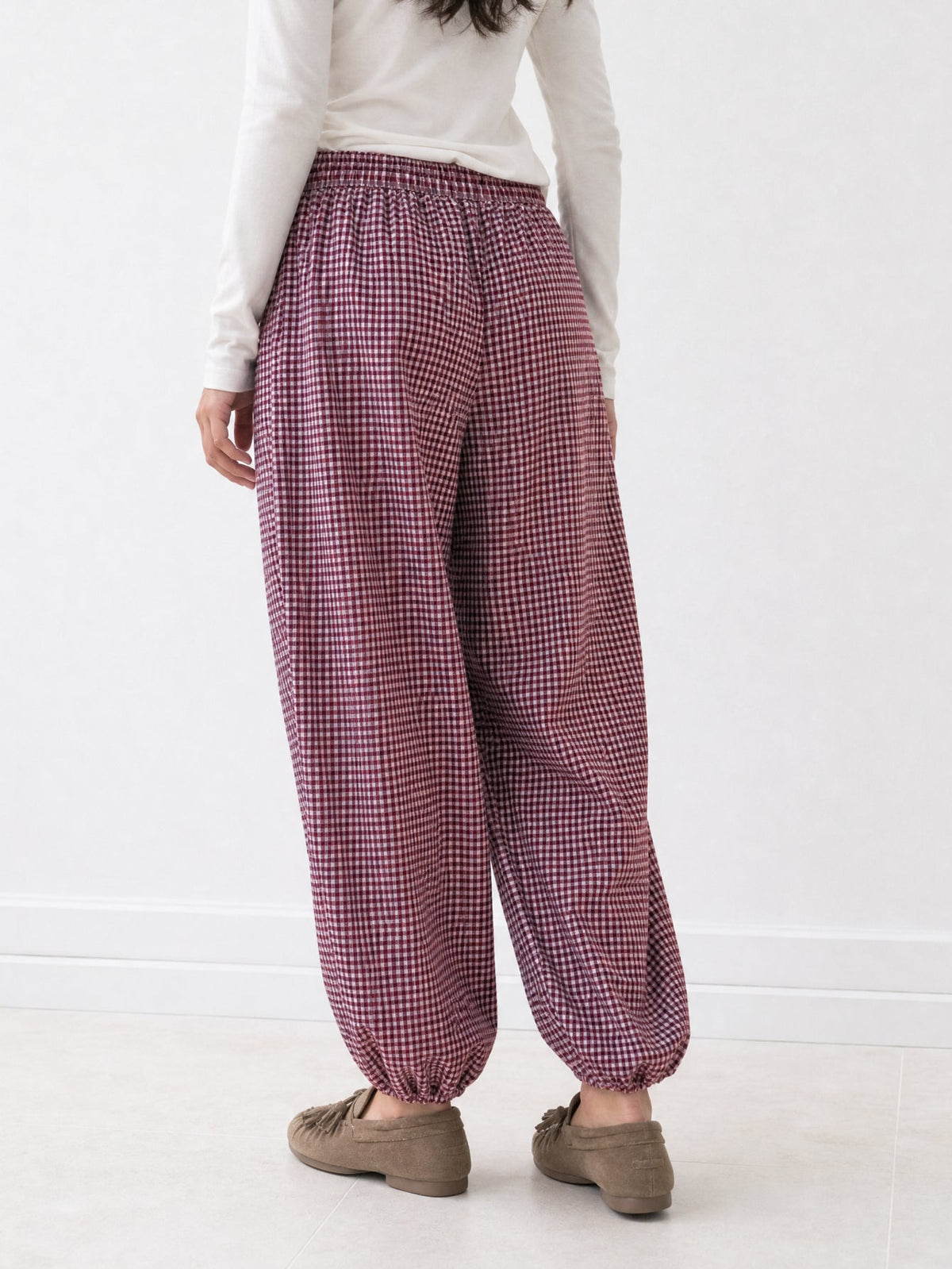 Pantalon vichy bordeaux vue de dos