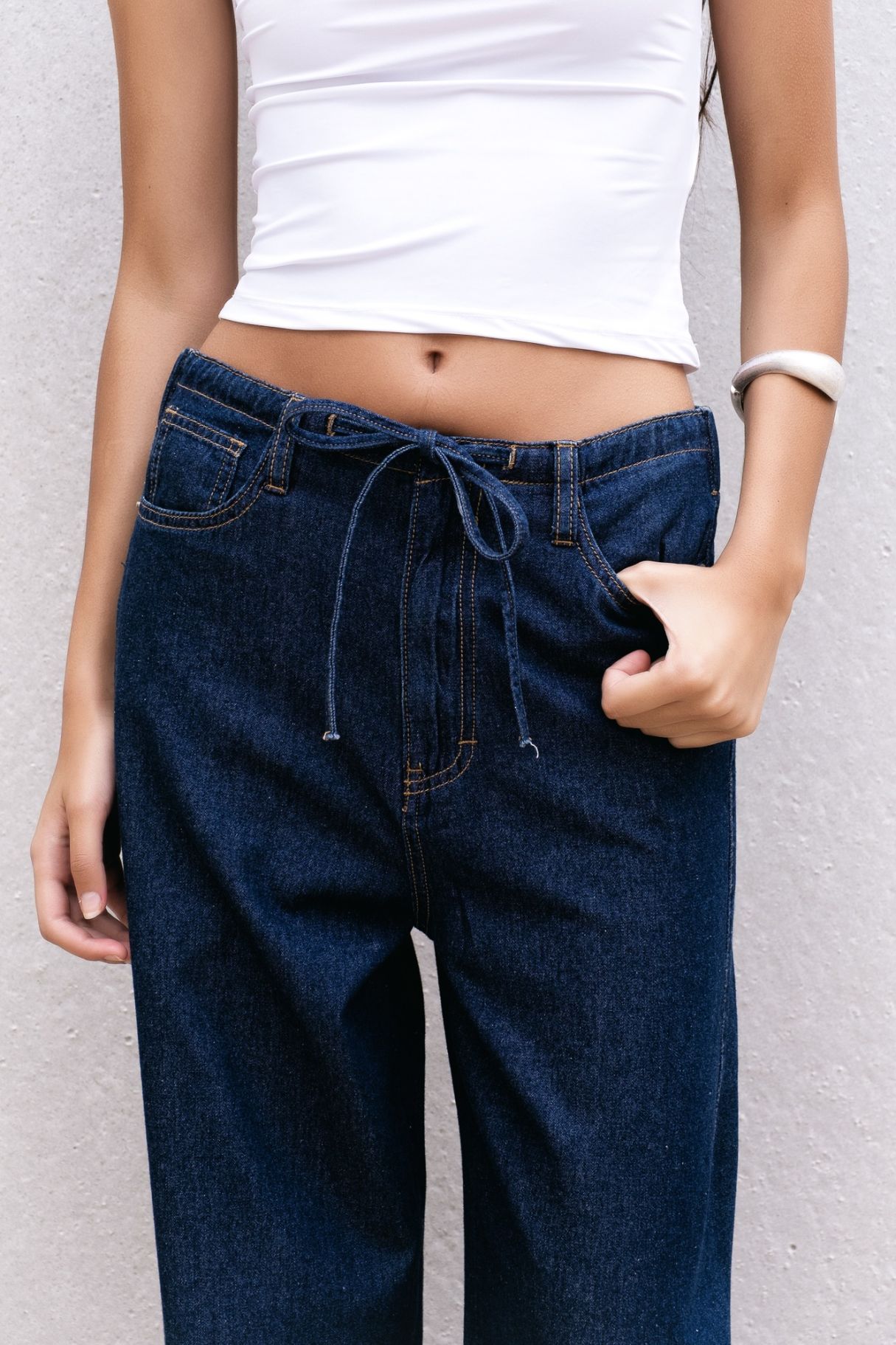 Pantalon fluide effet denim femme – L’élégance du jean, le confort du fluide Sapiato