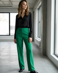 Pantalones rectos verdes elegantes para mujer: comodidad versátil para uso informal o de oficina