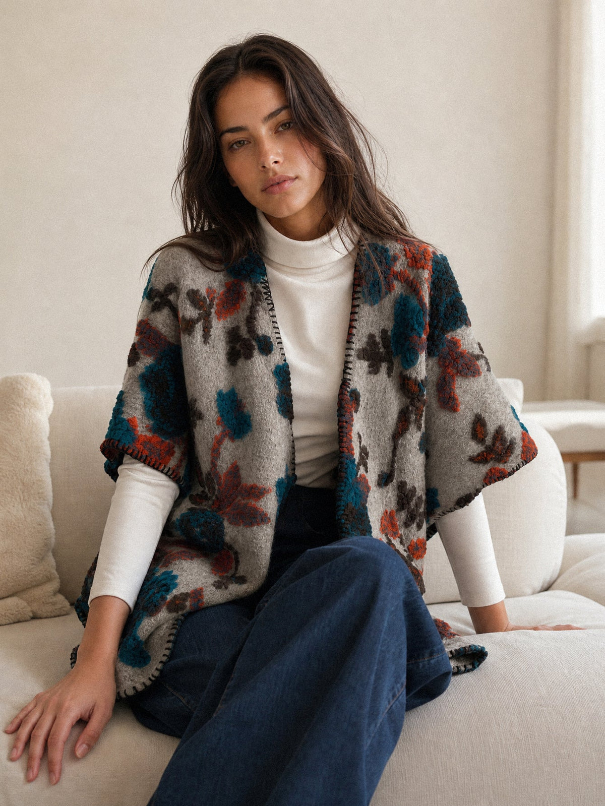 Poncho floral beige texture duveteuse