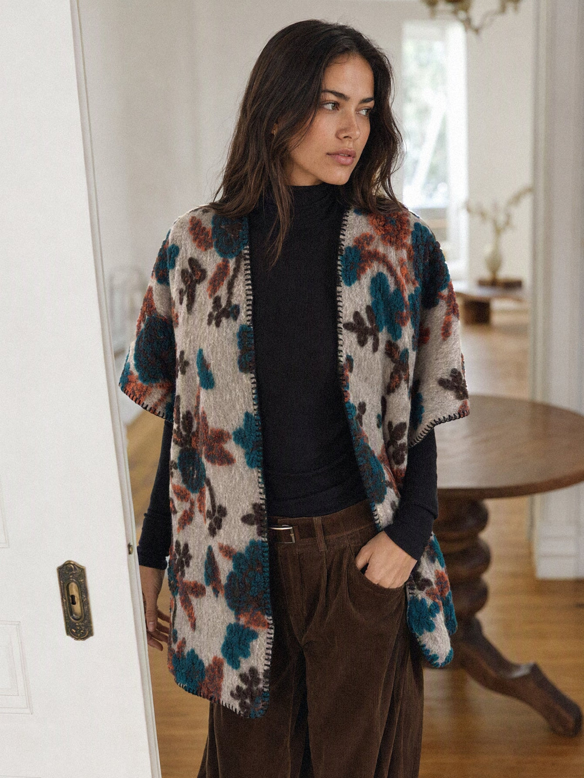 Poncho floral beige tenue quotidienne