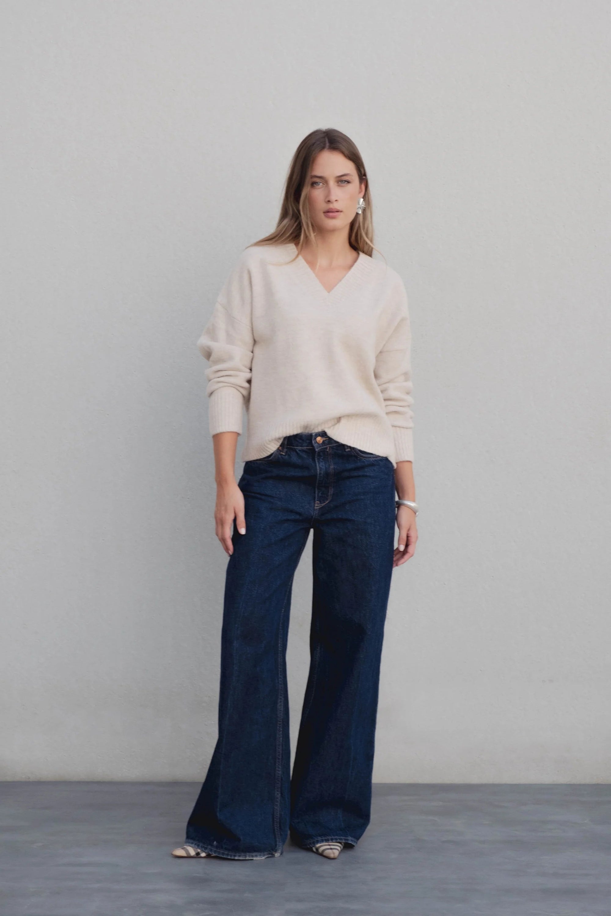 Pull ample – Col V – Beige clair – Maille douce Sapiato