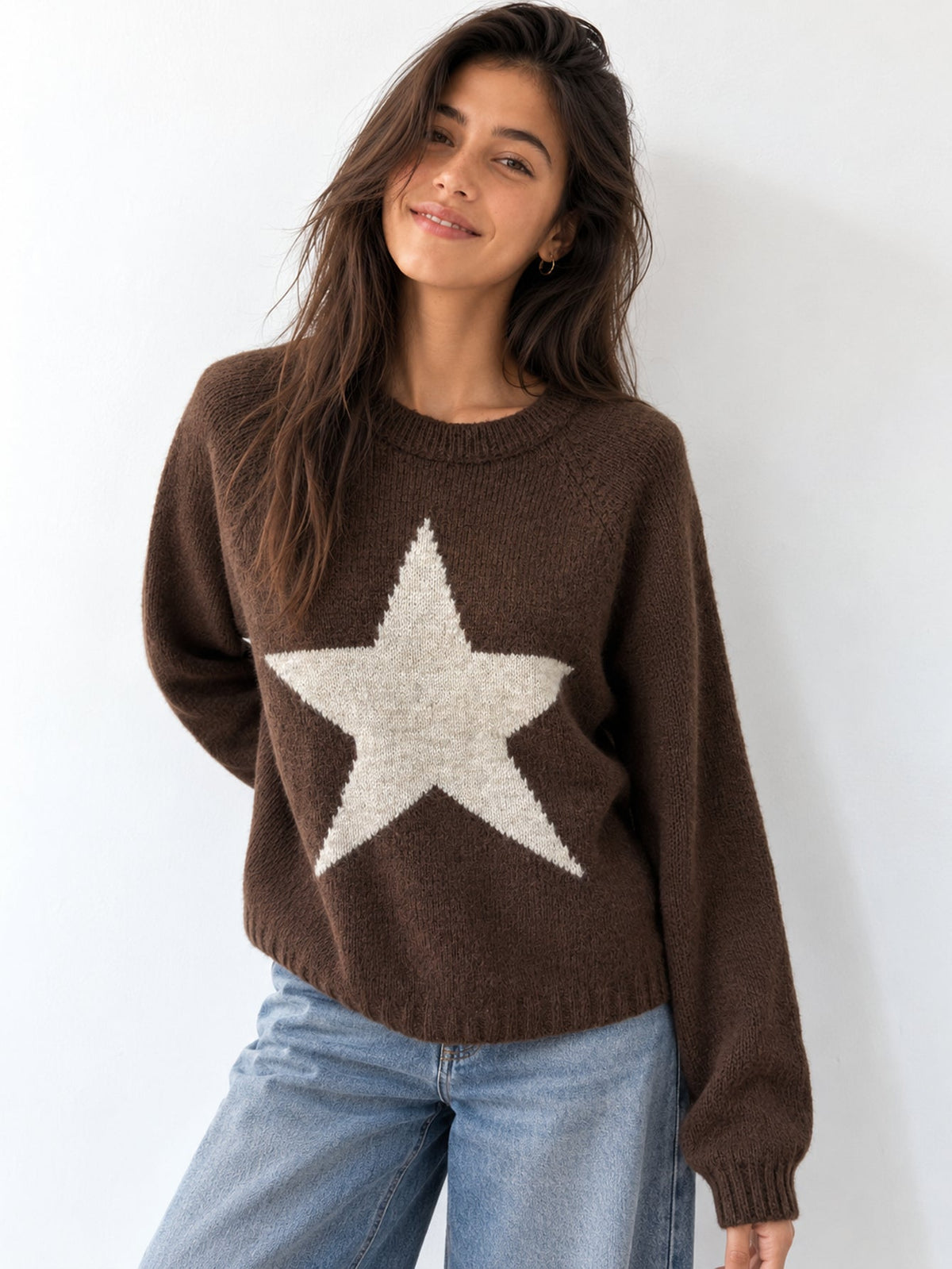 pull étoile col rond marron devant