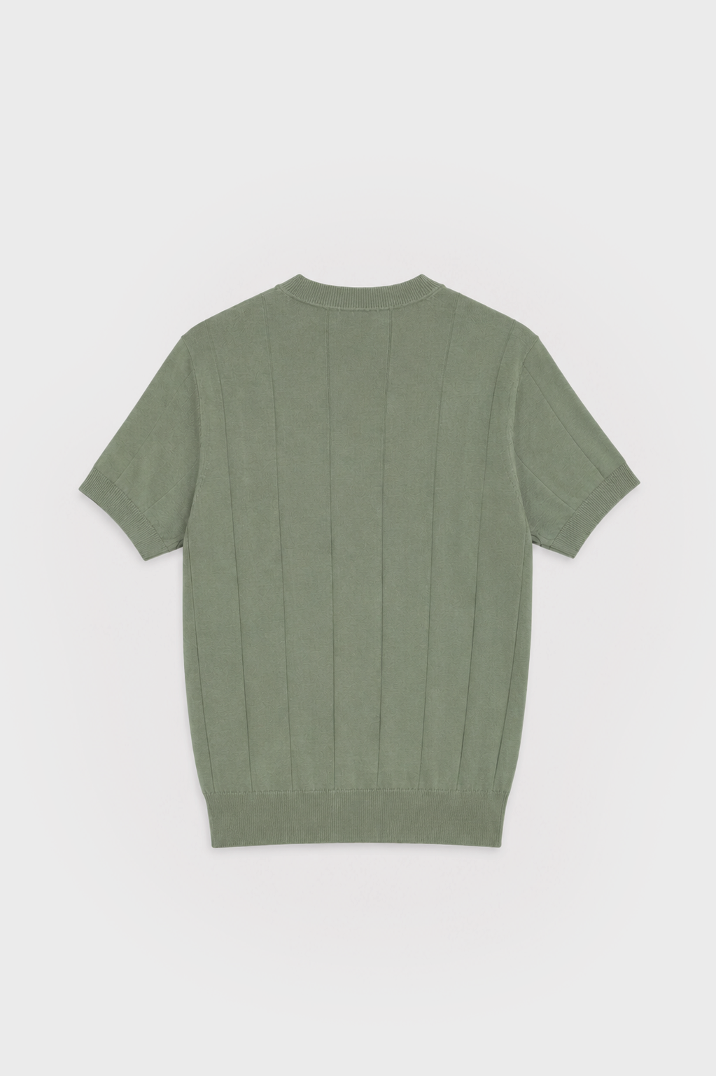 Pull vert sauge à plat dos
