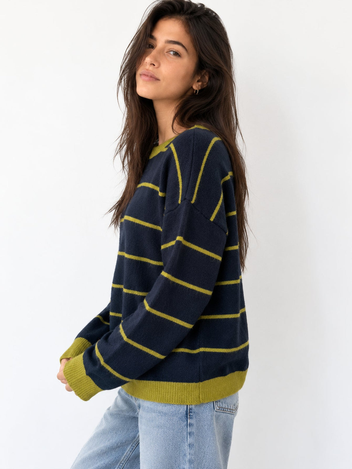 Dos du pull rayé marine et vert