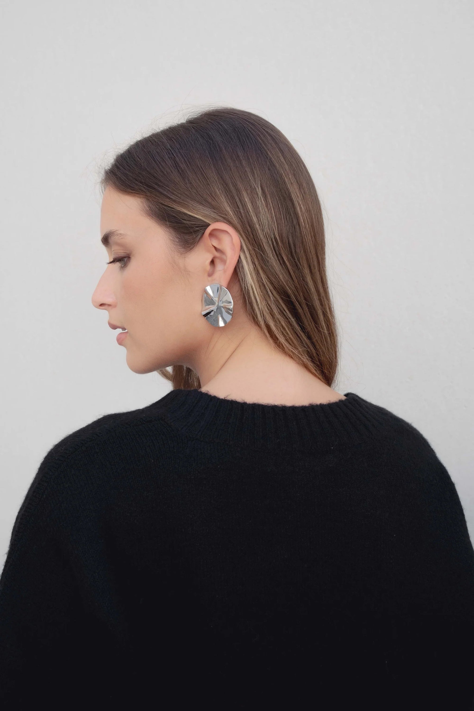 Pull oversize – Col V – Noir – Maille douce Sapiato