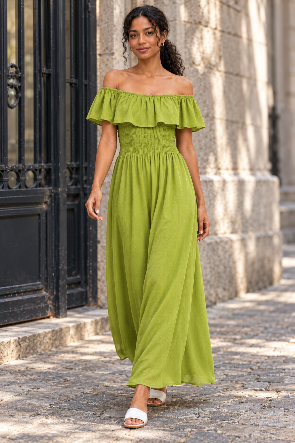 robe Bardot maxi vert olive en mouvement