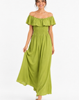 robe Bardot maxi vert olive en mouvement