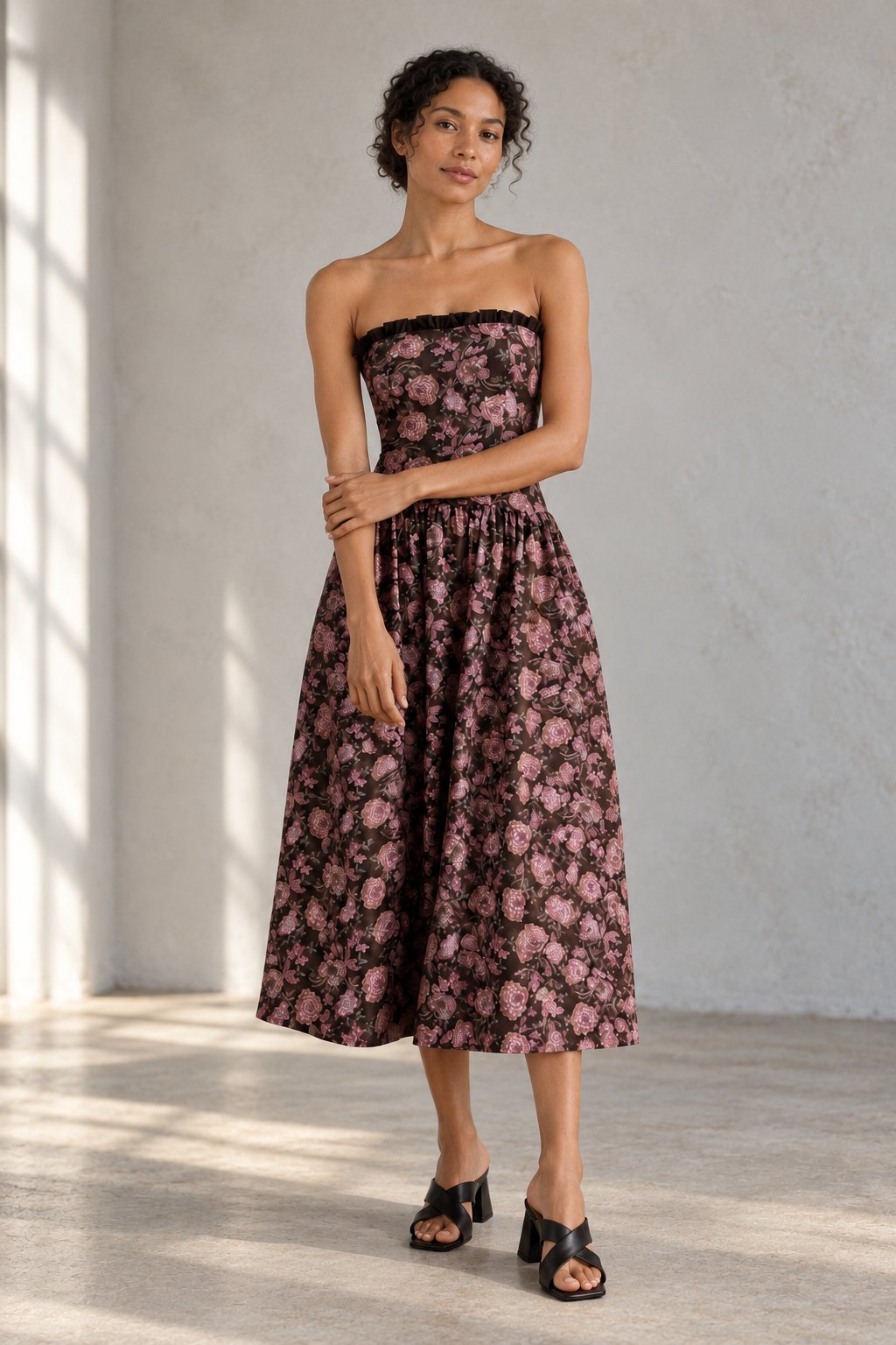Robe bustier smockée au buste vue de face