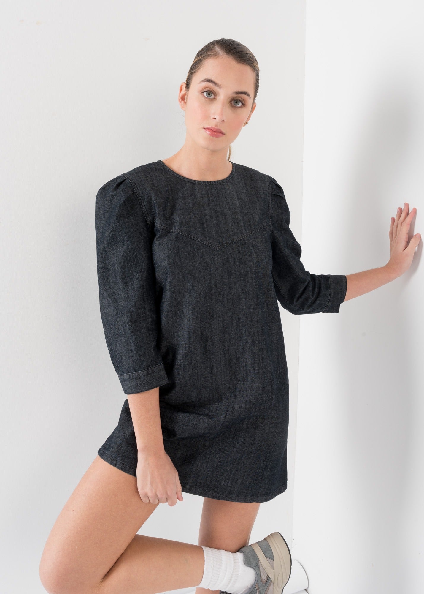 Robe en denim foncé femme – coupe droite chic à manches 3/4 Sapiato