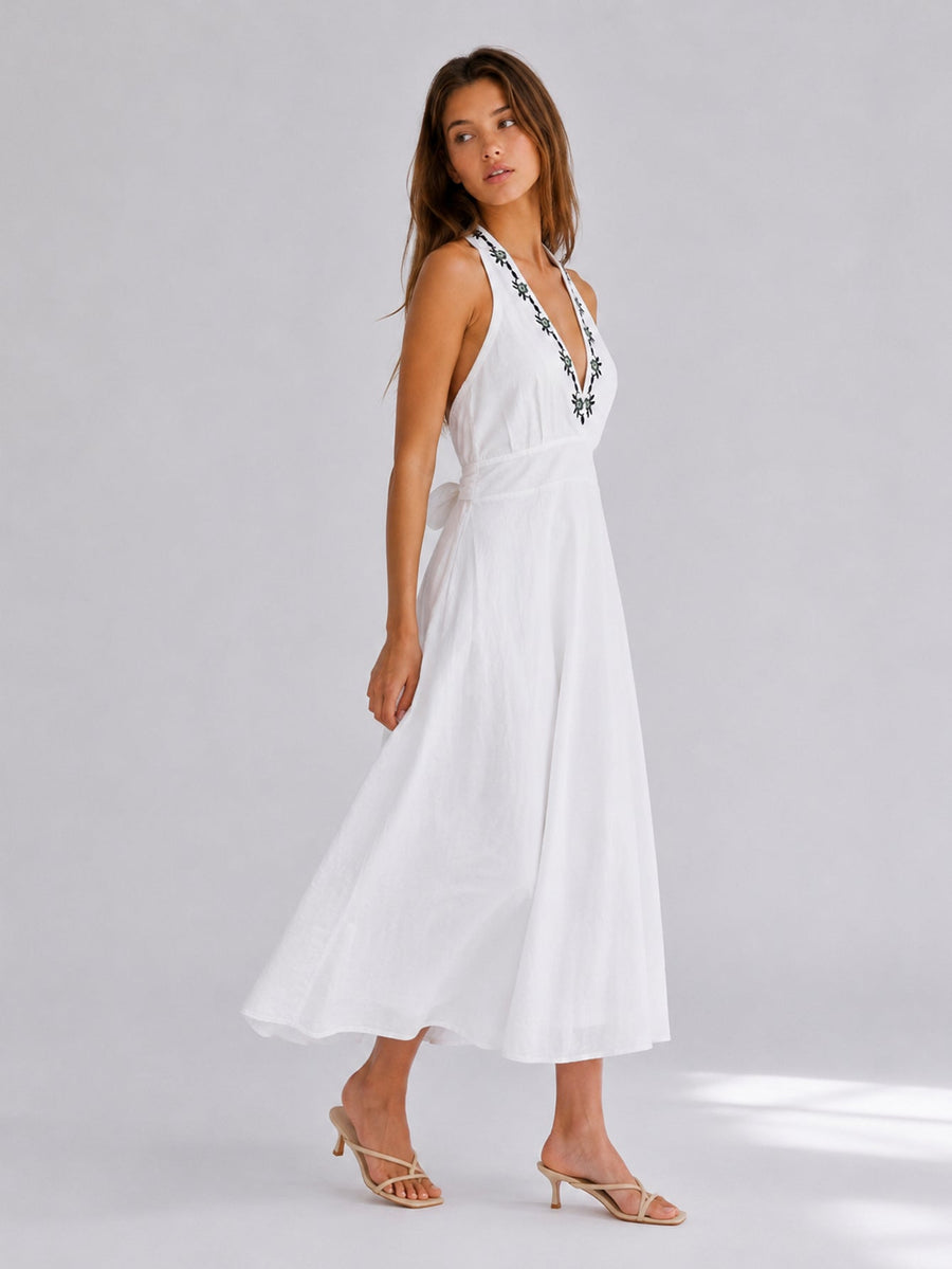 Robe blanche en lin vue de côté