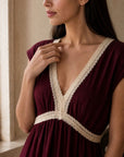 robe midi fluide col v dentelle image 10