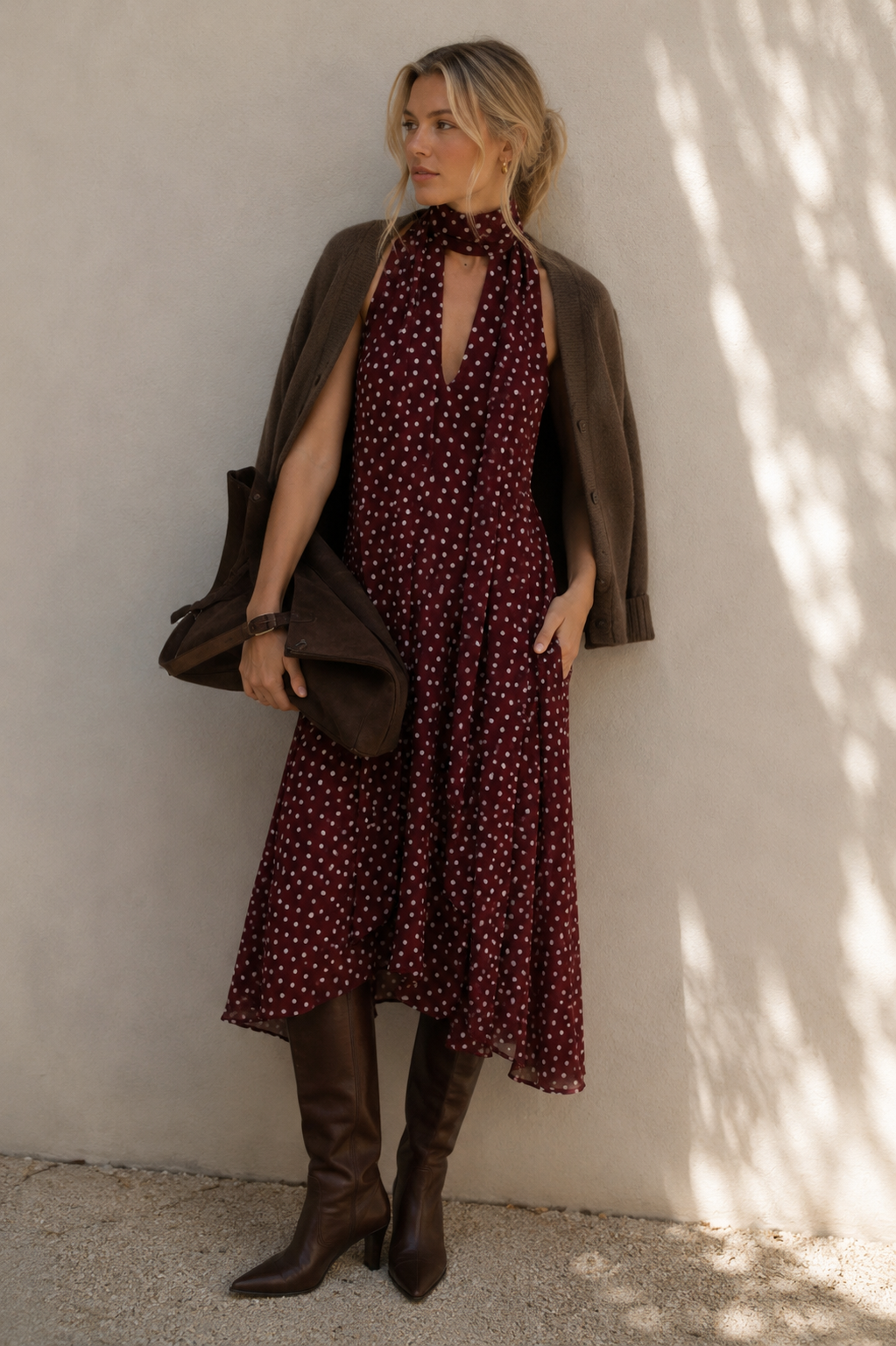 Robe halter à pois bordeaux vue face