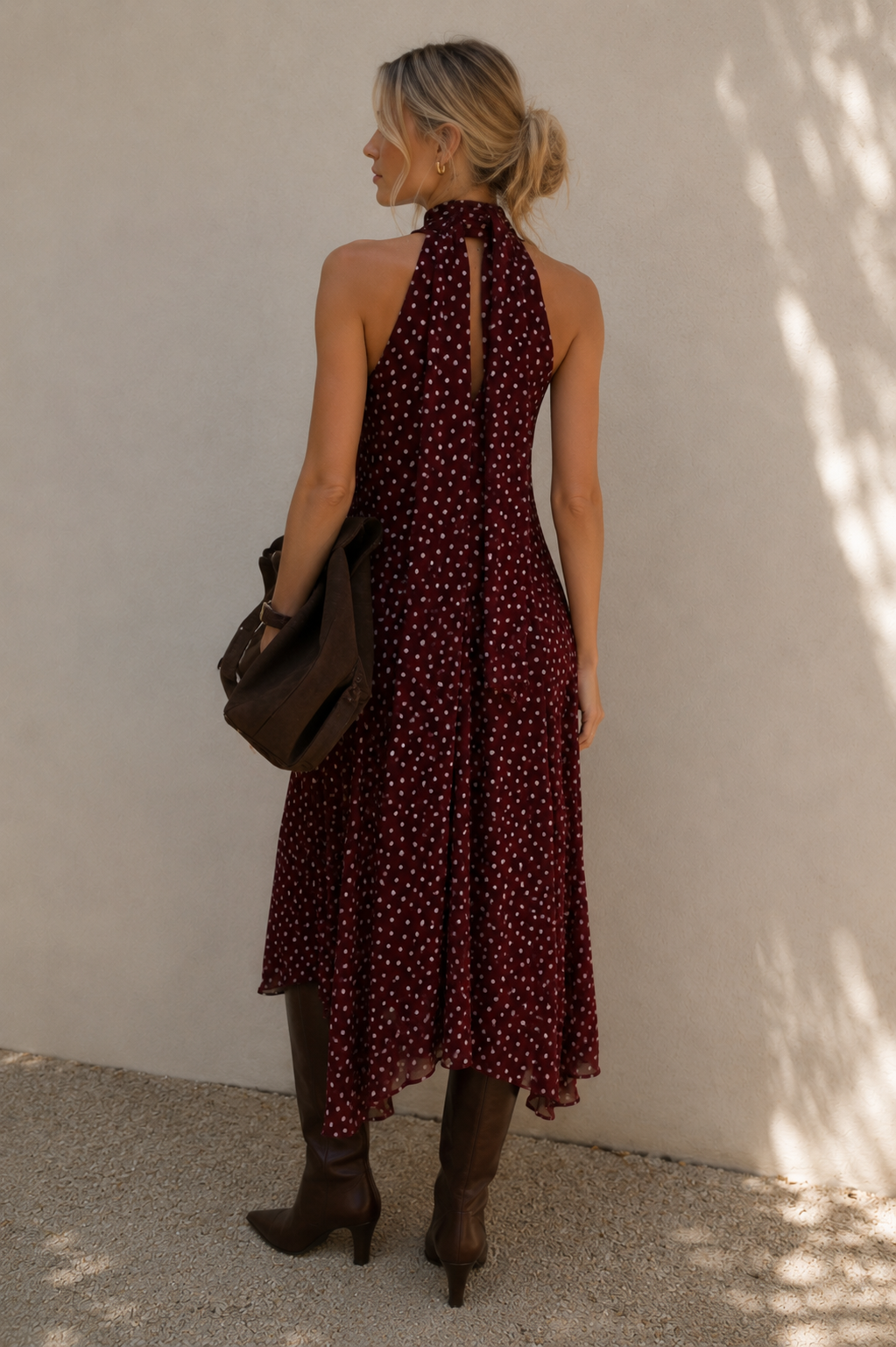 Robe halter à pois bordeaux vue dos