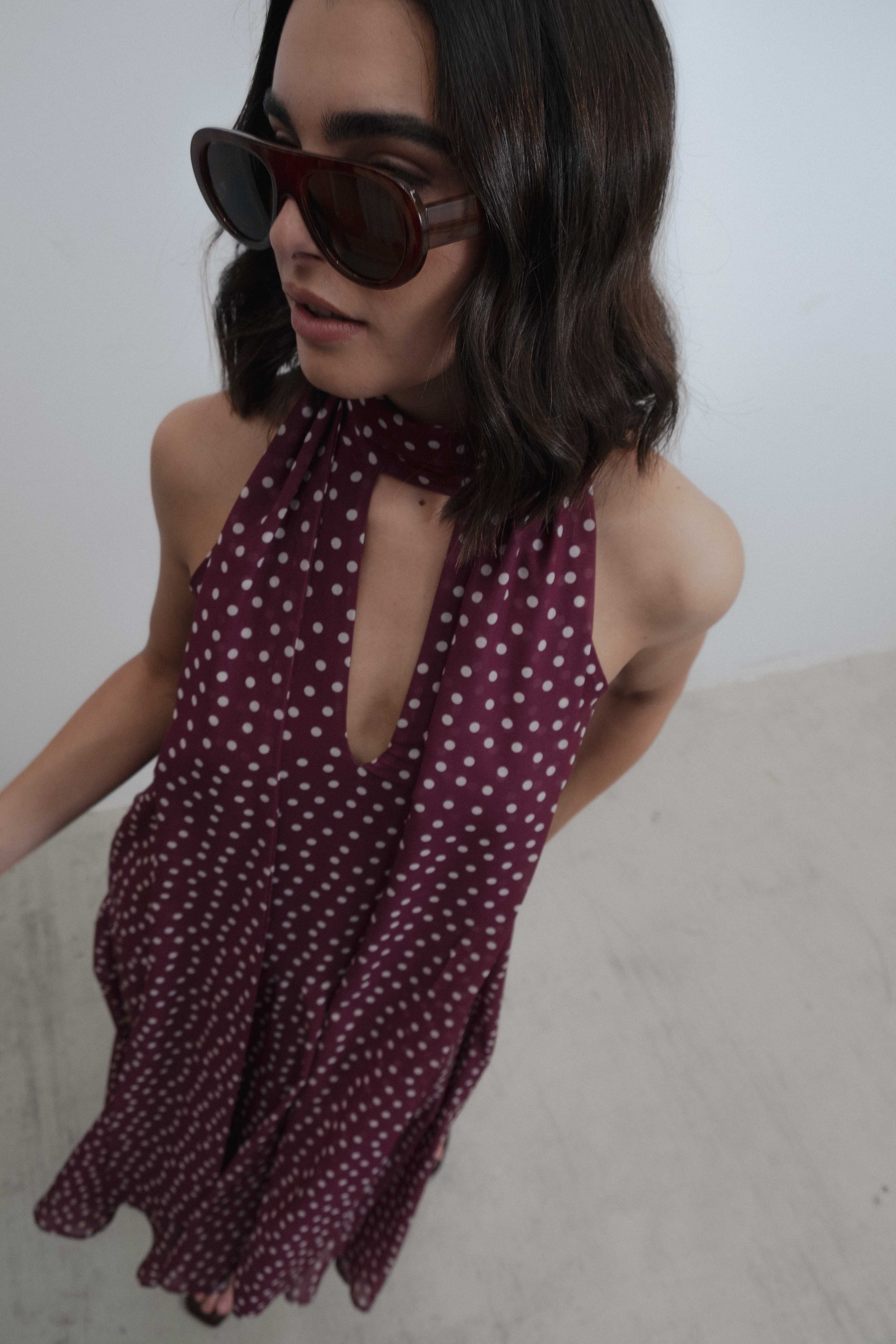 Robe halter à pois bordeaux longueur midi