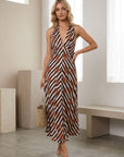 Robe halter midi rayée à fleurs vue de face