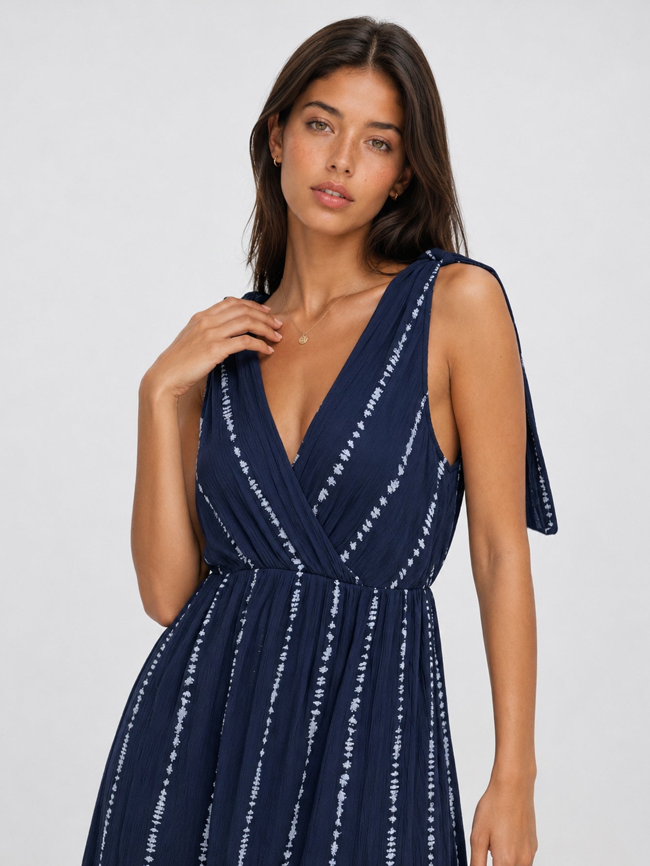 robe cache coeur zoom buste bleu marine