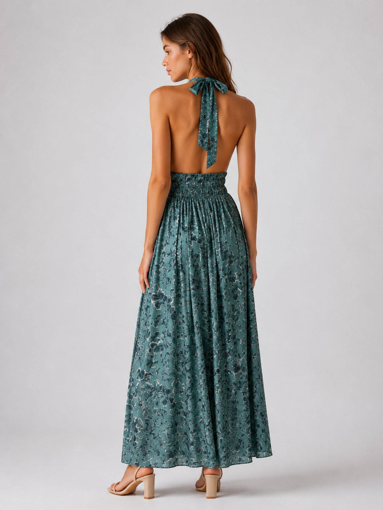 Robe halter dos nu nœud à la nuque (vert d'eau)
