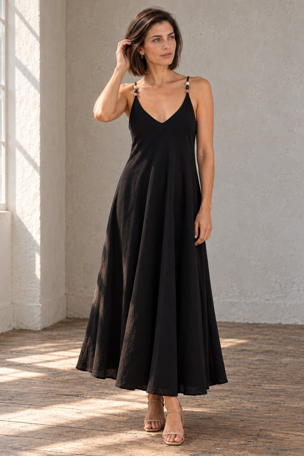 Robe longue évasée col V noir