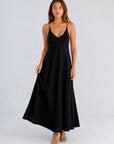Robe longue évasée col V noir