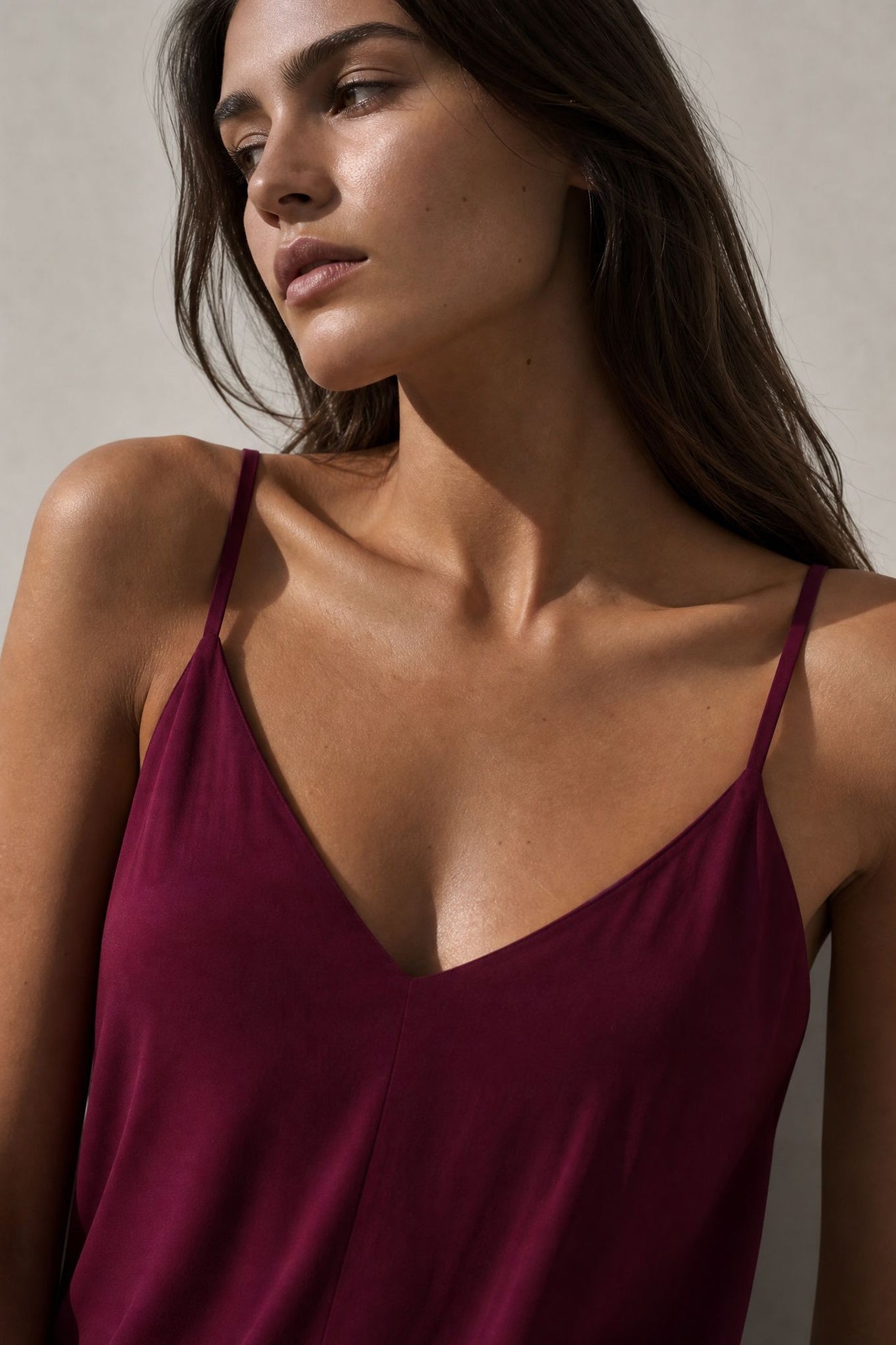Robe longue fluide à bretelles fines