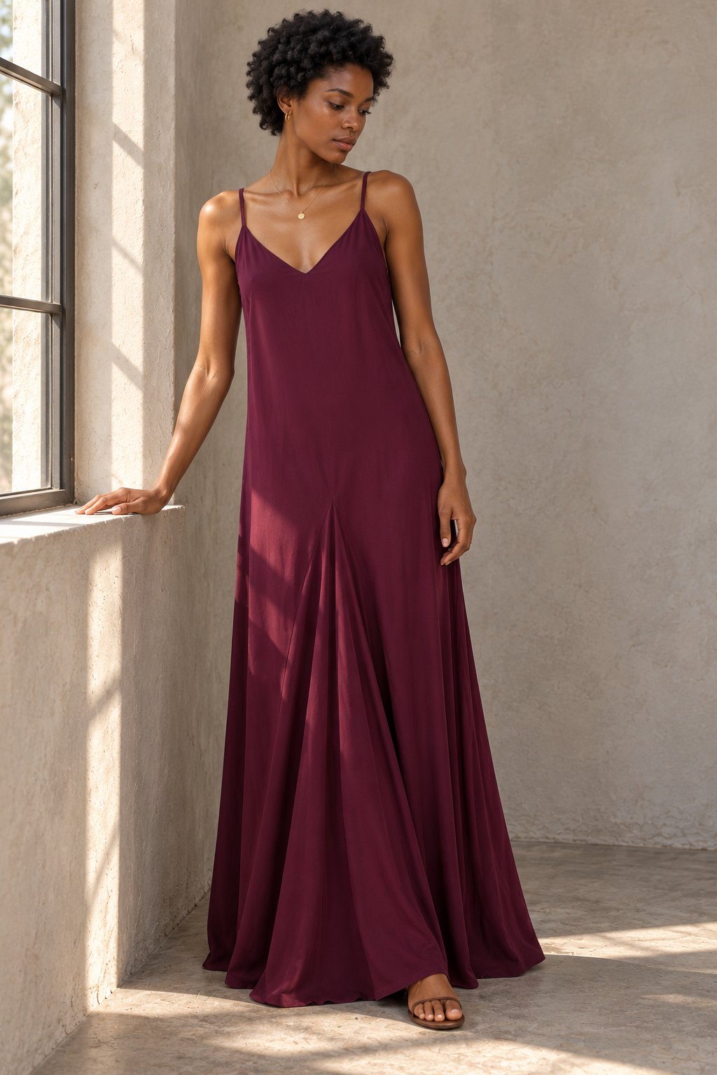 Robe longue fluide à bretelles fines