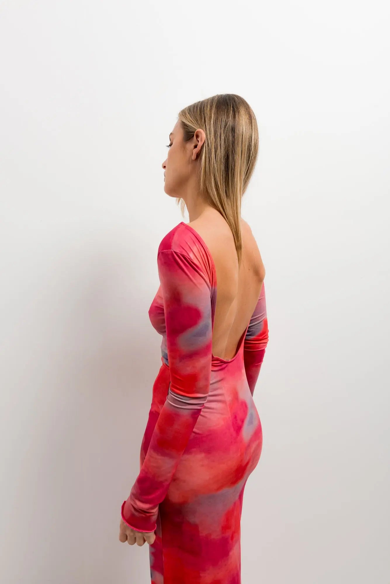 Robe longue moulante tie-dye femme avec dos nu élégant