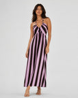 Robe longue rayée rose vue de profil