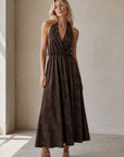 Robe longue satinée col halter