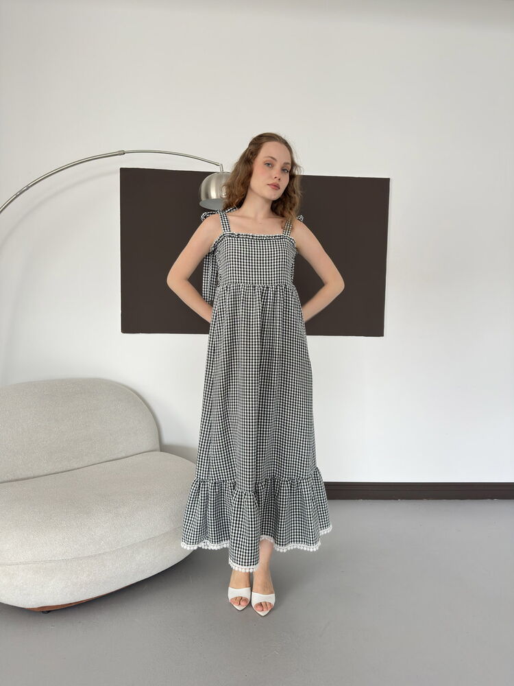 top13895 robe piticare a epaules denudees et col volante noire image 3