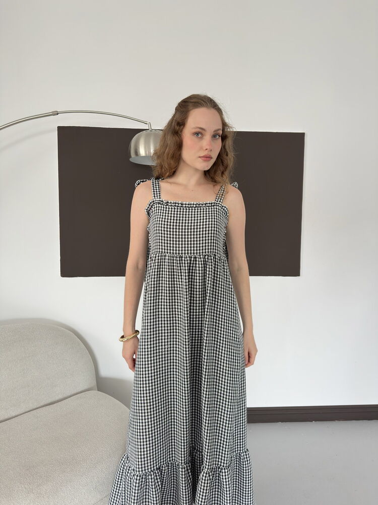 top13895 robe piticare a epaules denudees et col volante noire image 4