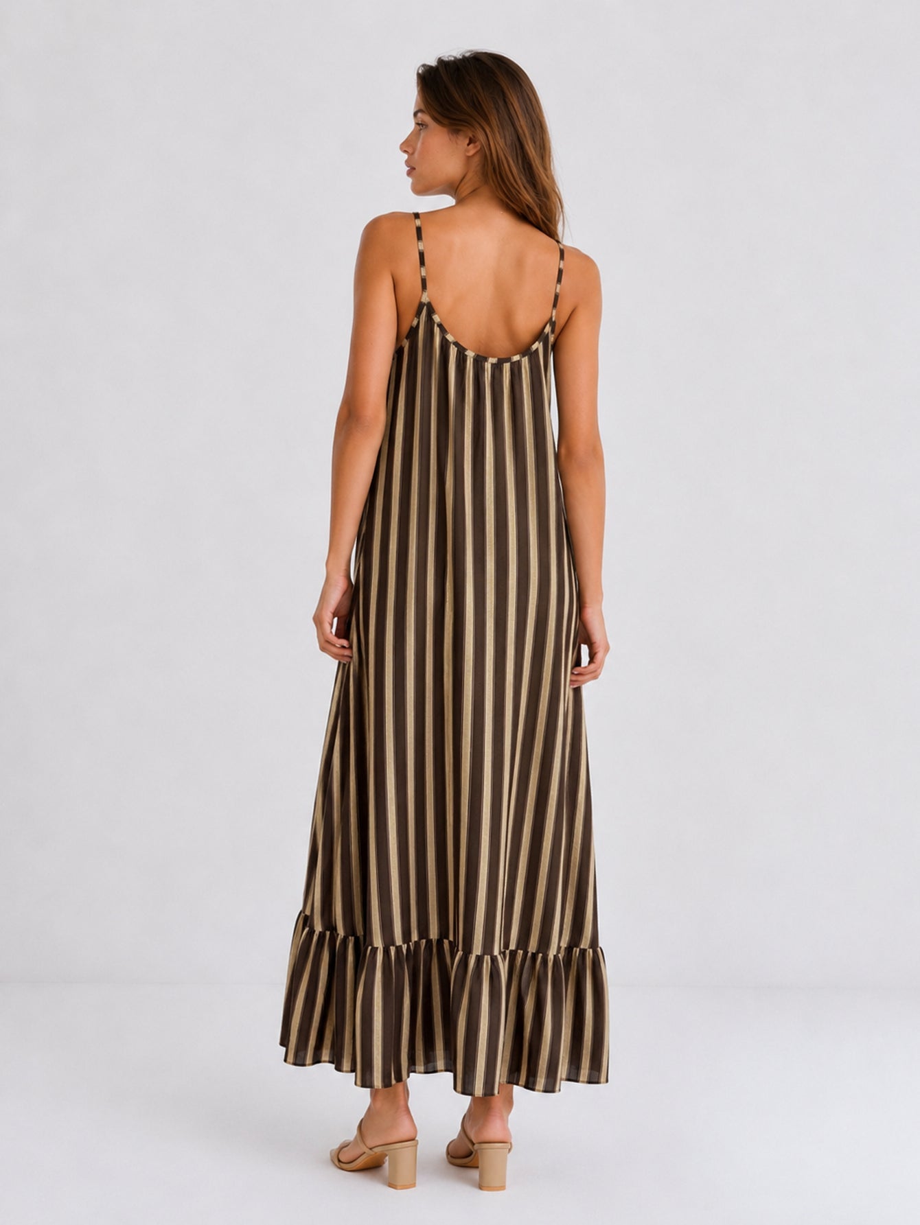 robe maxi rayée vue de côté