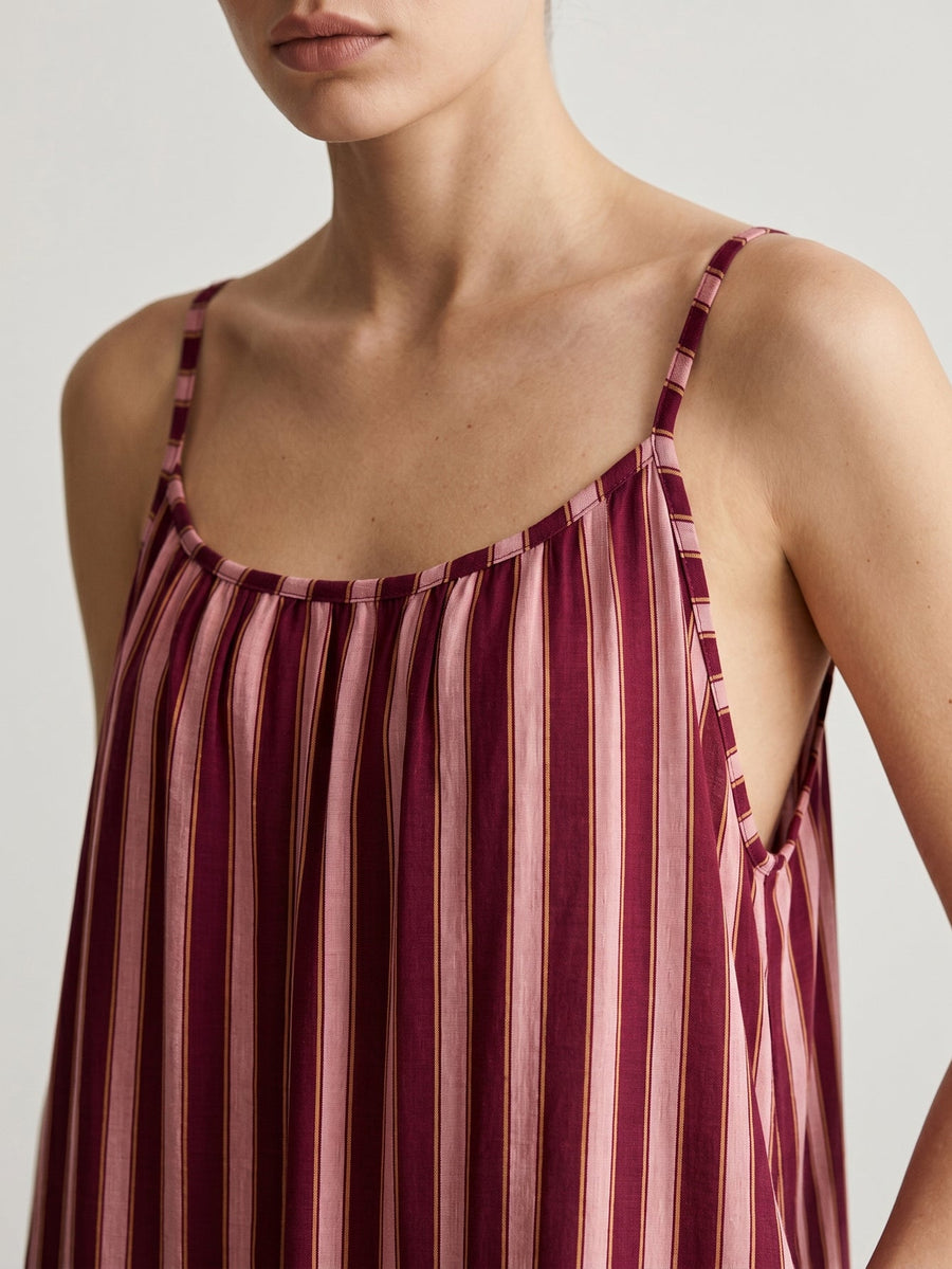 robe bordeaux dos en U