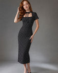 Robe midi à pois col carré