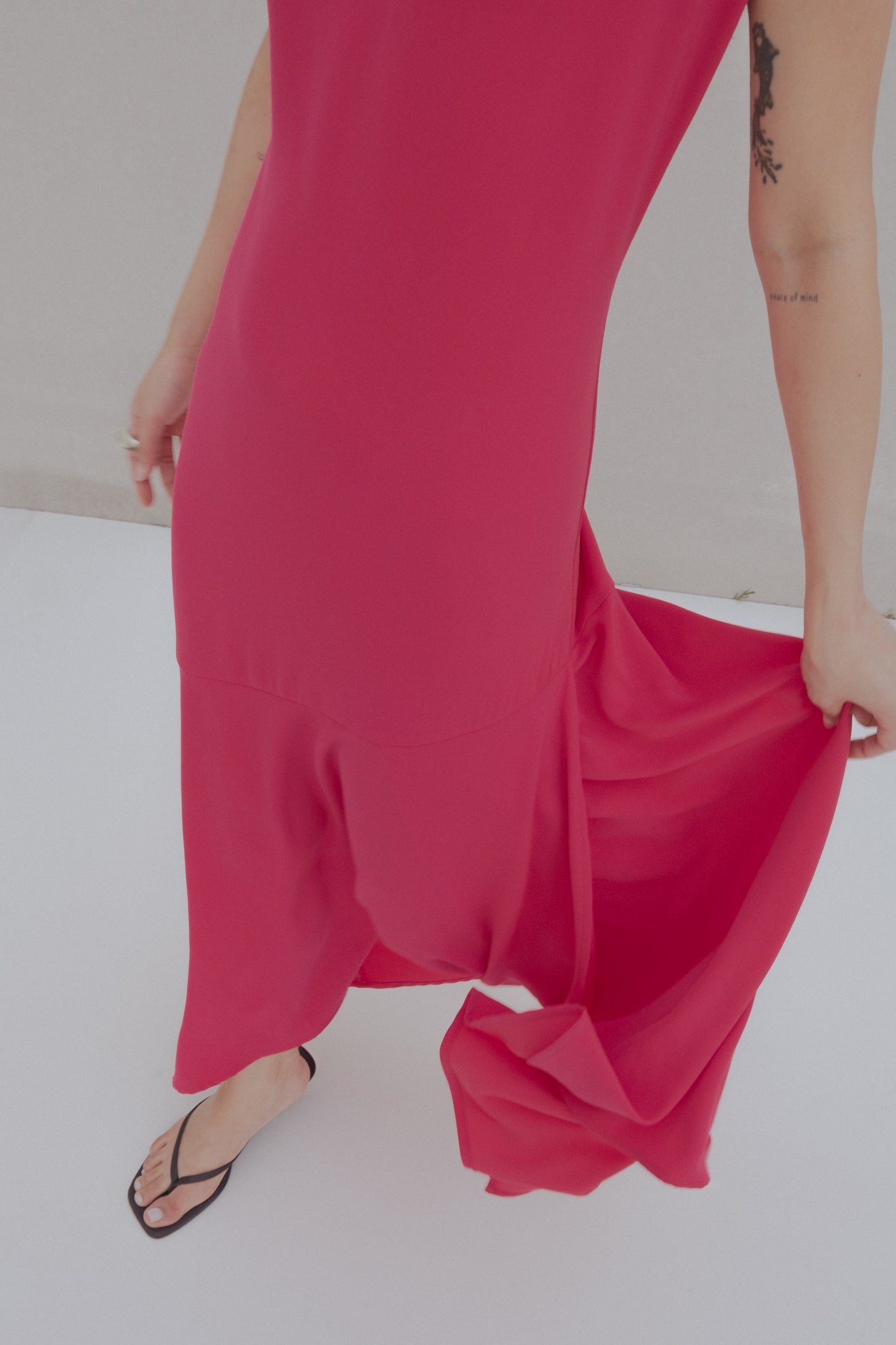 robe midi asimetrico image 4