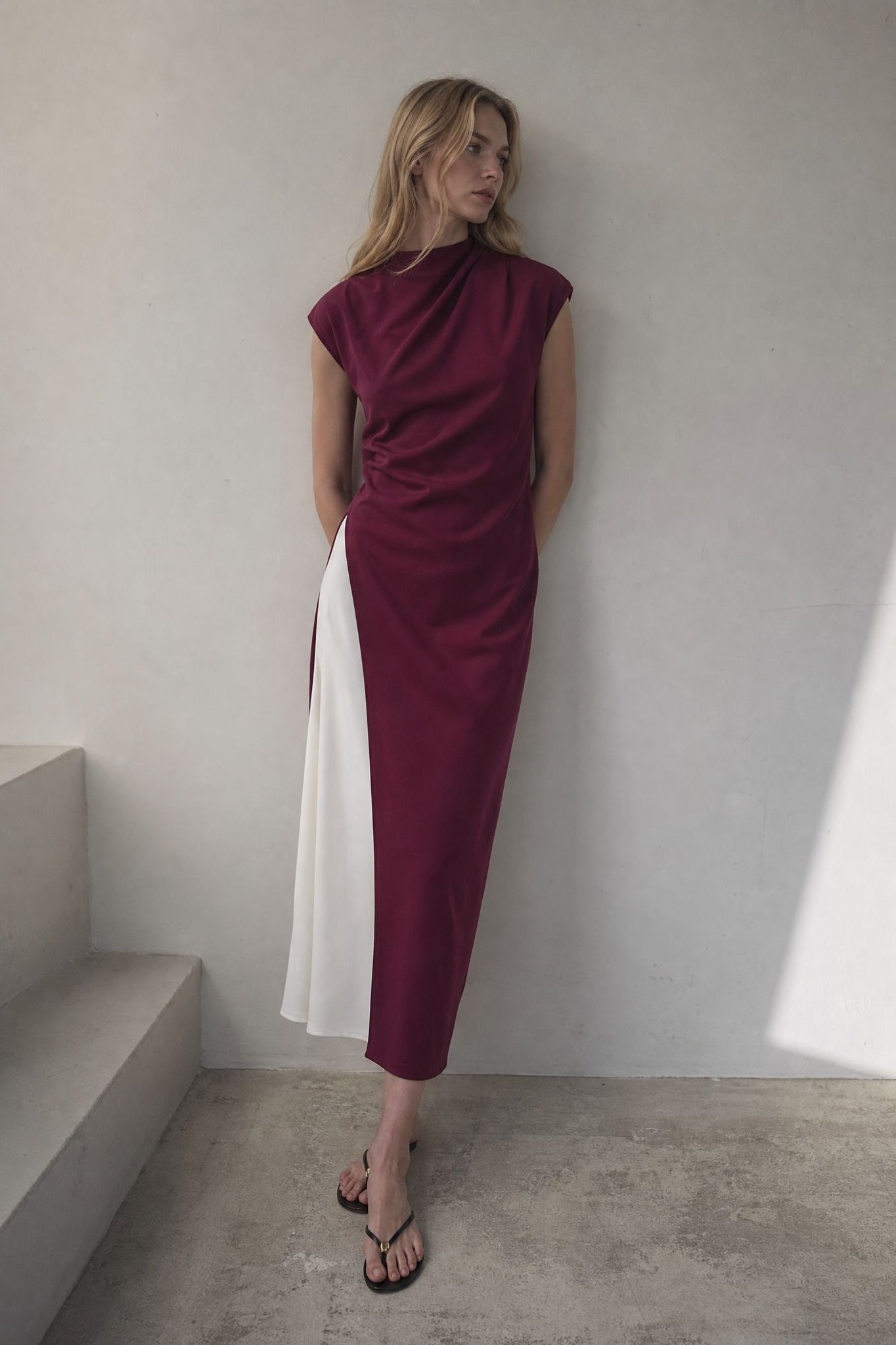 Robe midi bicolore bordeaux et blanc