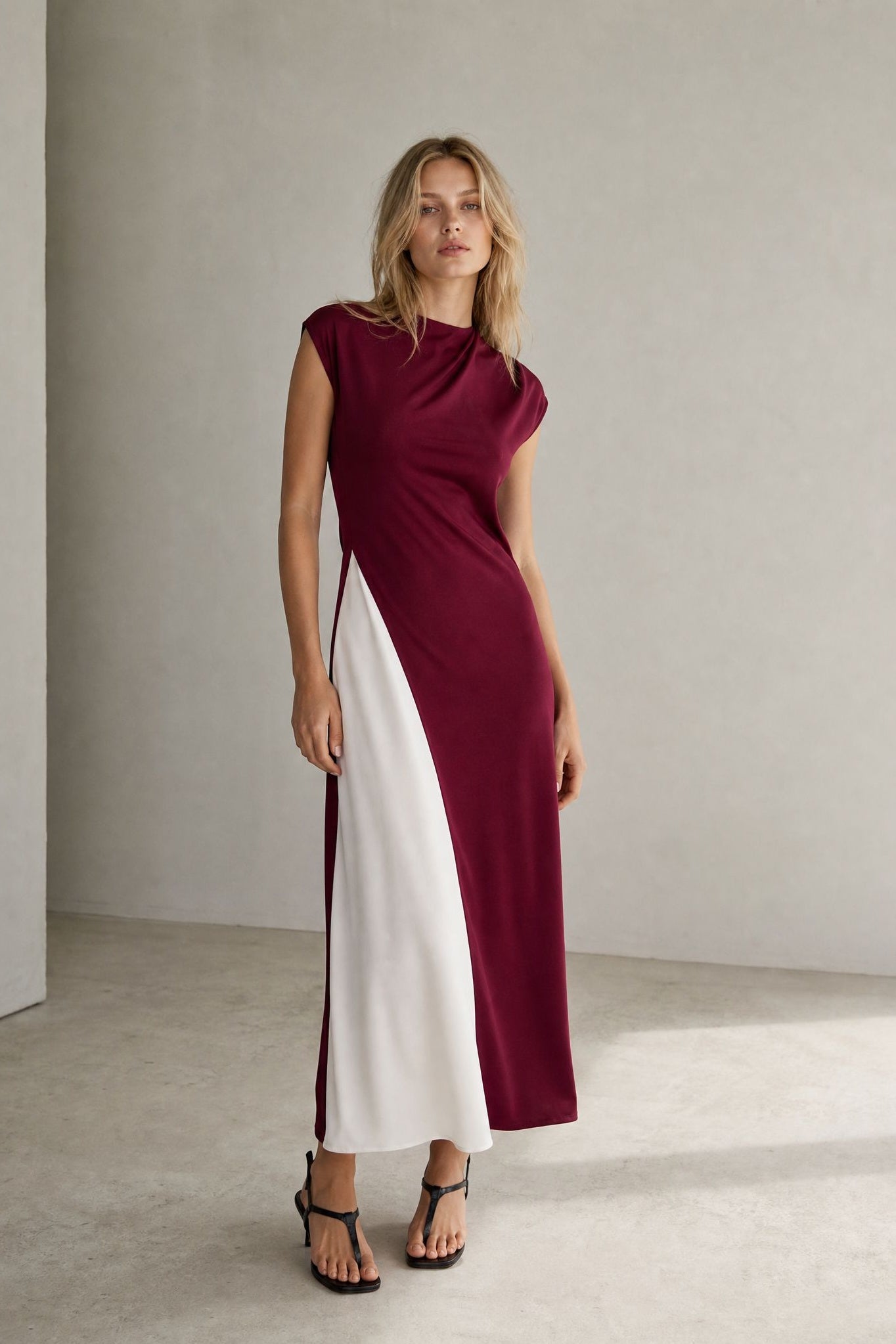 Robe midi bicolore bordeaux et blanc