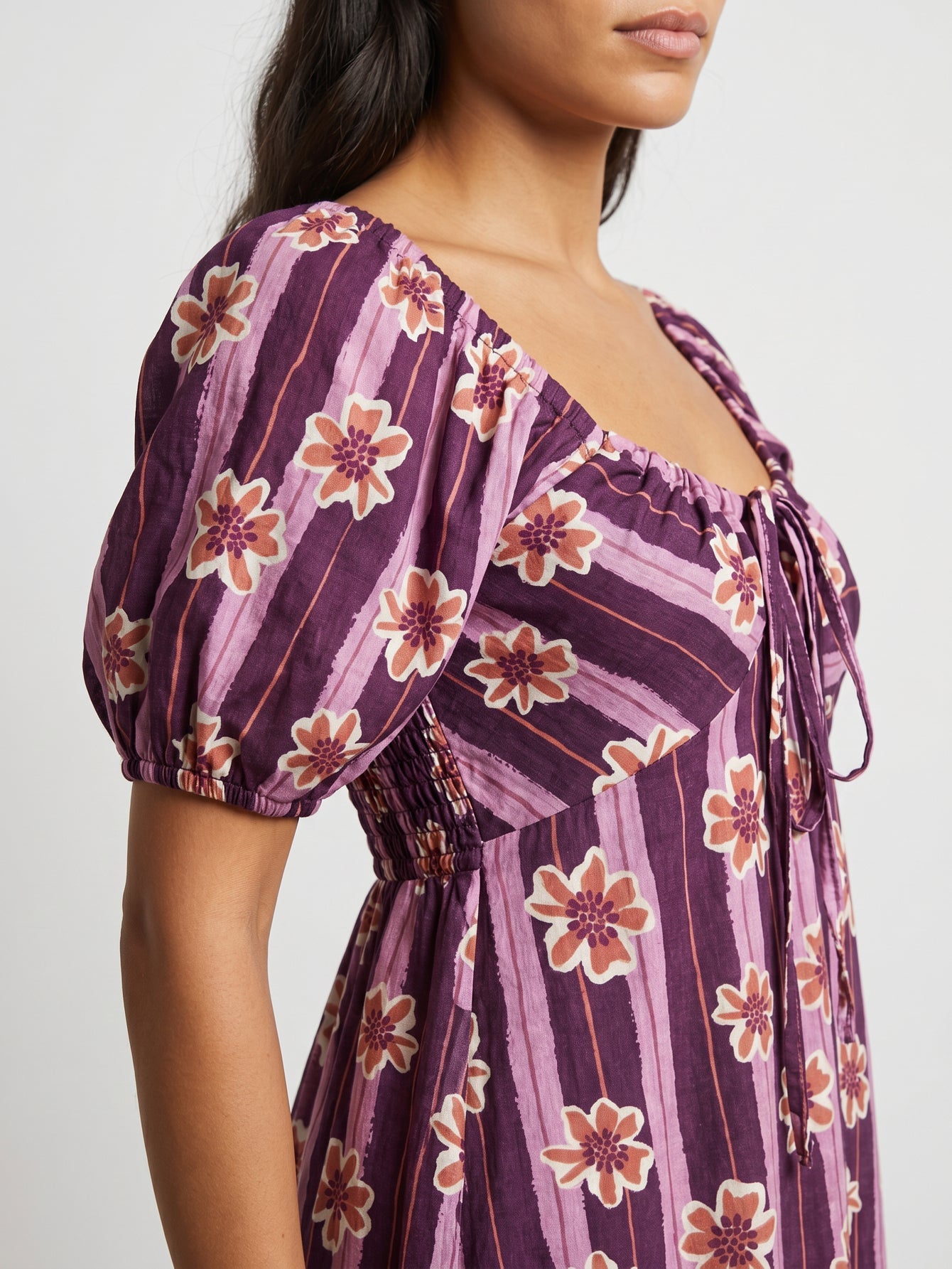 robe violette détail manche bouffante